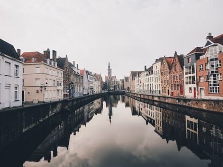 Photo 1516396374642 2913ae68b261