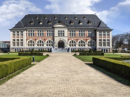 Hotel voorzijde optie 1 416x320